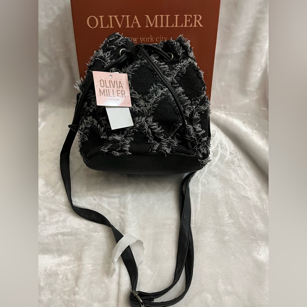 Olivia Miller Textured Black and Gray crossbody